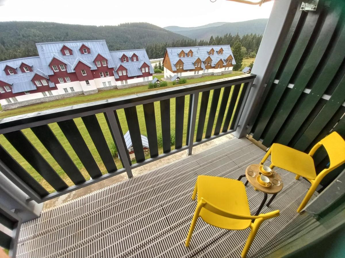 Horni Misecky Apartman E25 U Sjezdovky, Max 6 Osob Exterior photo