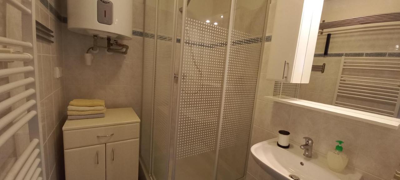 Horni Misecky Apartman E25 U Sjezdovky, Max 6 Osob Exterior photo